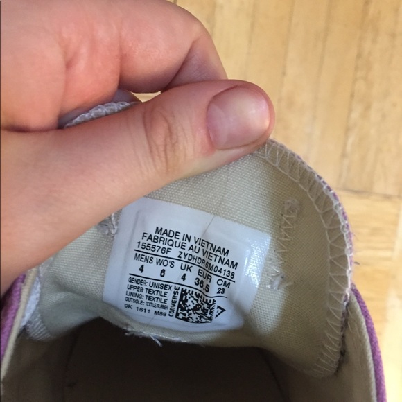 Like new lavender Converse - Picture 3 of 3
